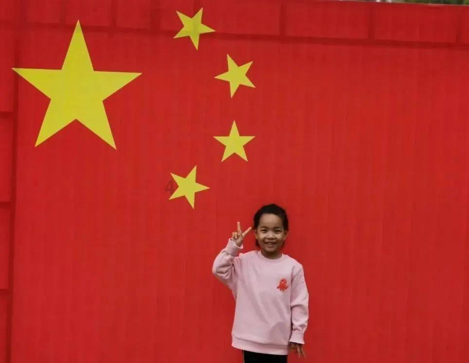 逃出上锁的现代房间2